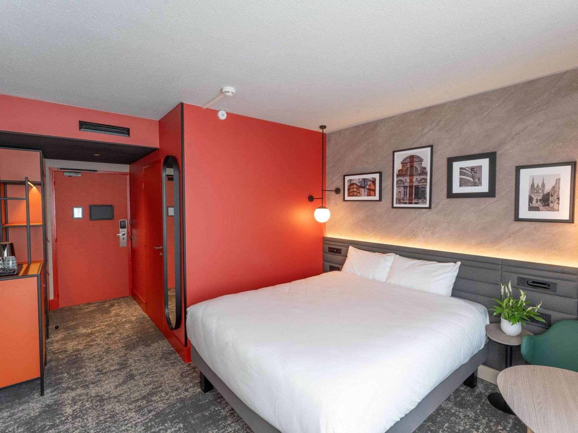 Novotel Angers Lac De Maine Екстериор снимка