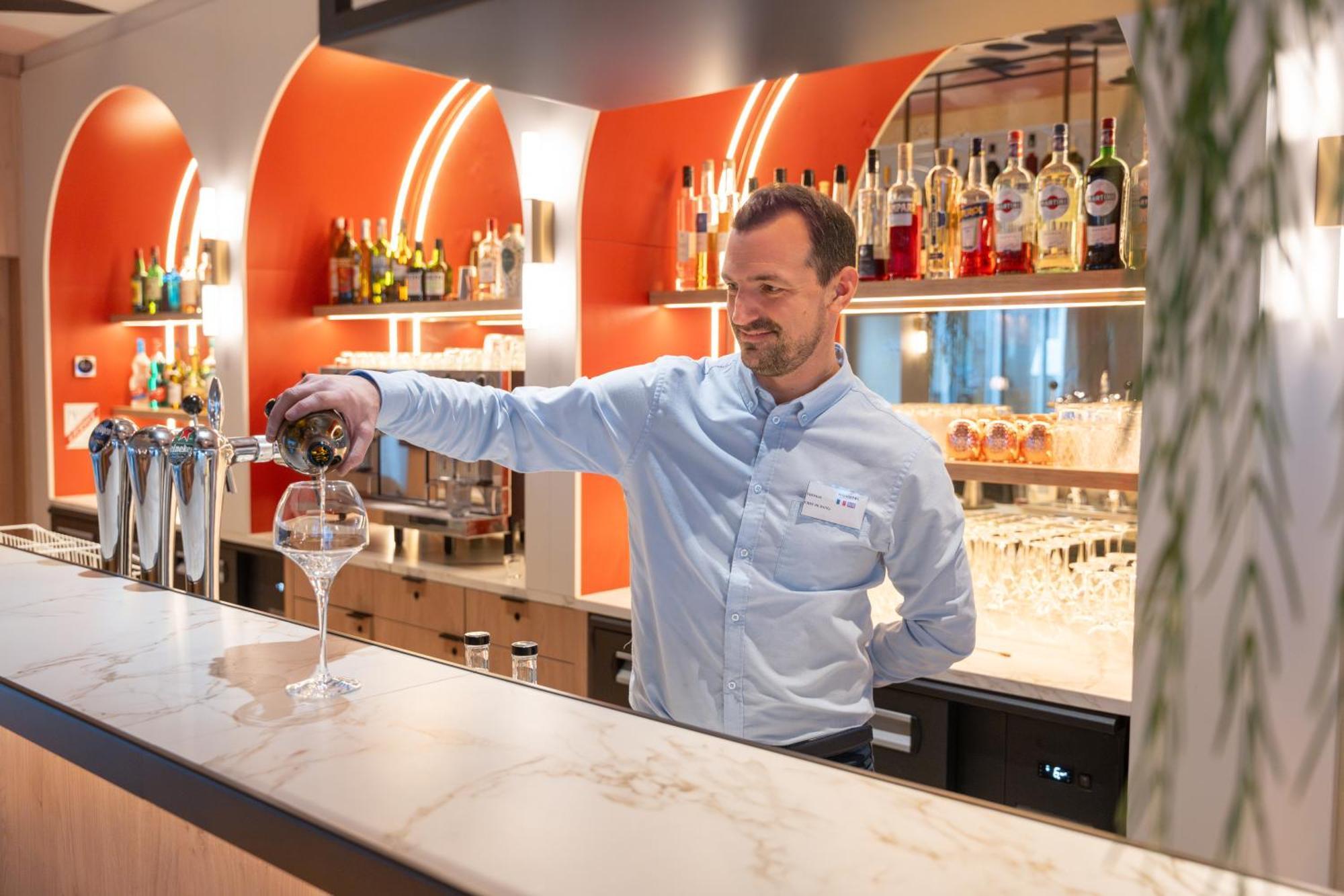 Novotel Angers Lac De Maine Екстериор снимка