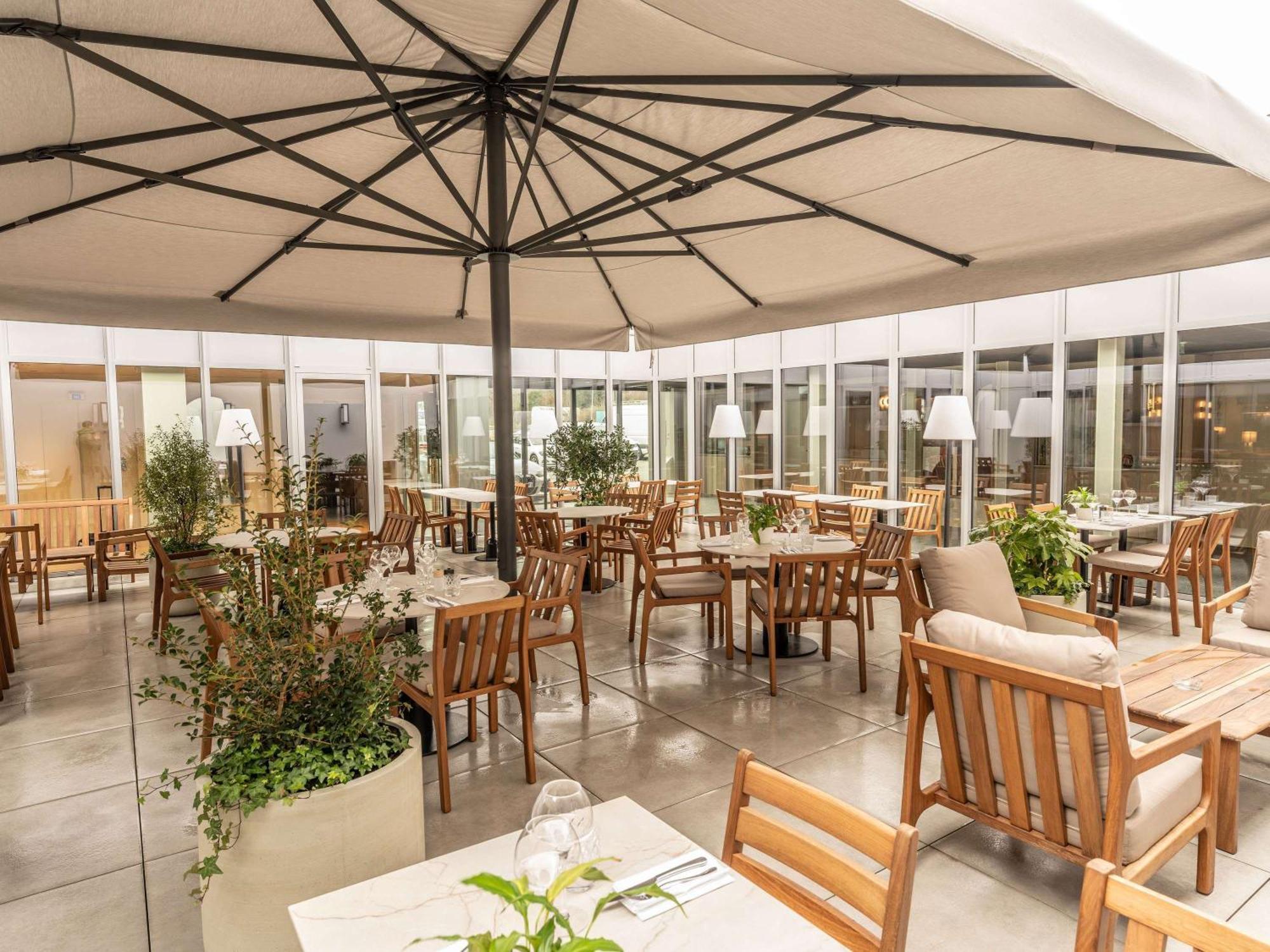 Novotel Angers Lac De Maine Екстериор снимка